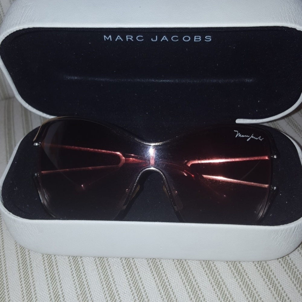 AUTHENTIC Marc Jacobs sunglasses
